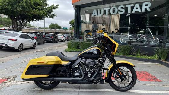 HARLEY-DAVIDSON STREET GLIDE SPECIAL 